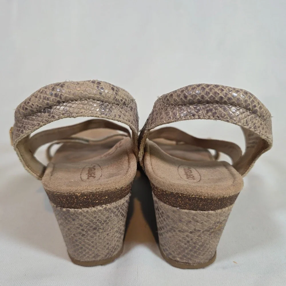 AETREX Womens 8.5 Brynn Wedge Sandals Brown Snakeskin Leather Orthopedic Comfort